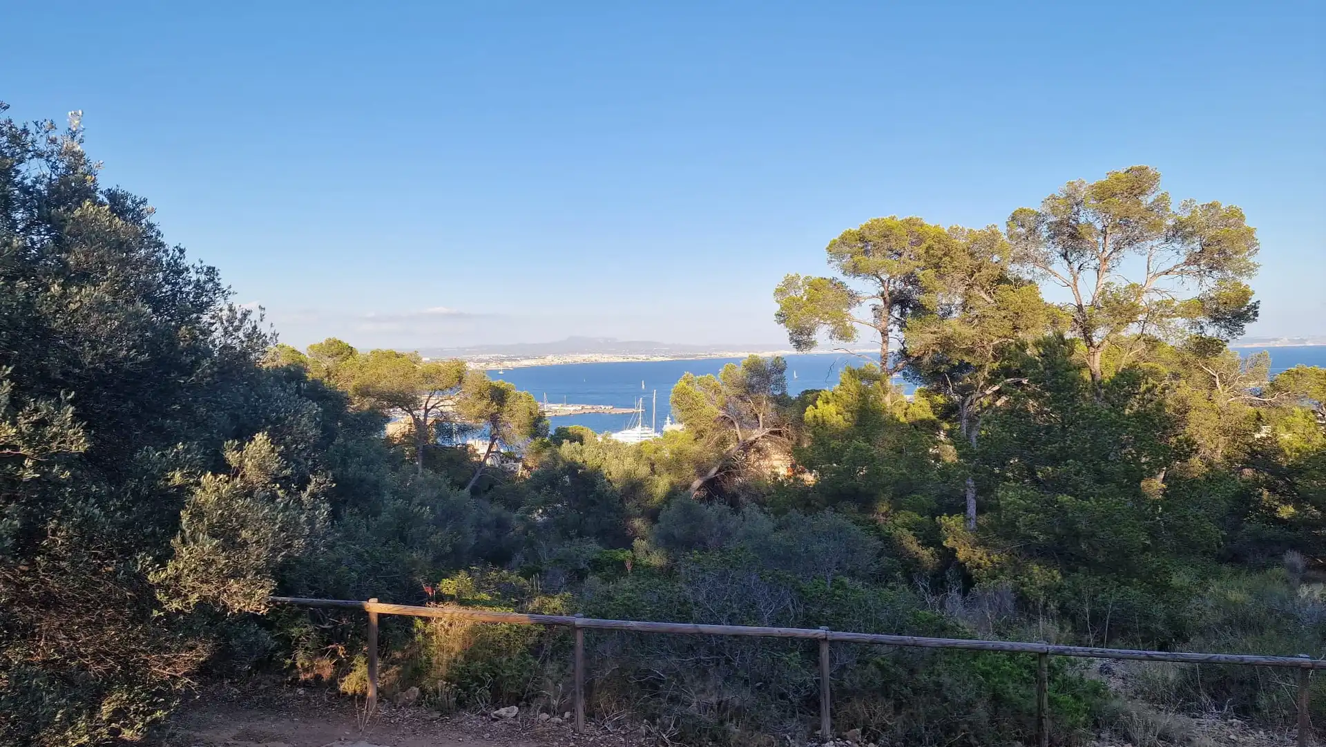 Rutas panorámicas alrededor del Mirador de Cap Formentor